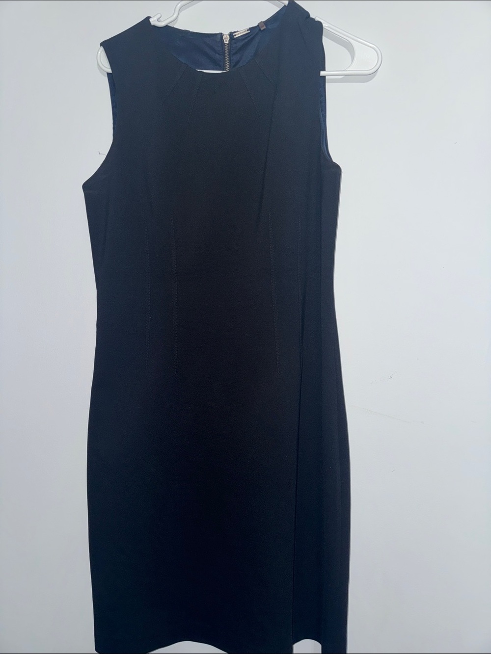 Elie Tahari Black Sleeveless Sheath Dress